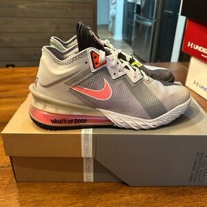 Nike LeBron James XLVIII LOONEY TUNES Light Gray and Coral Sneakers